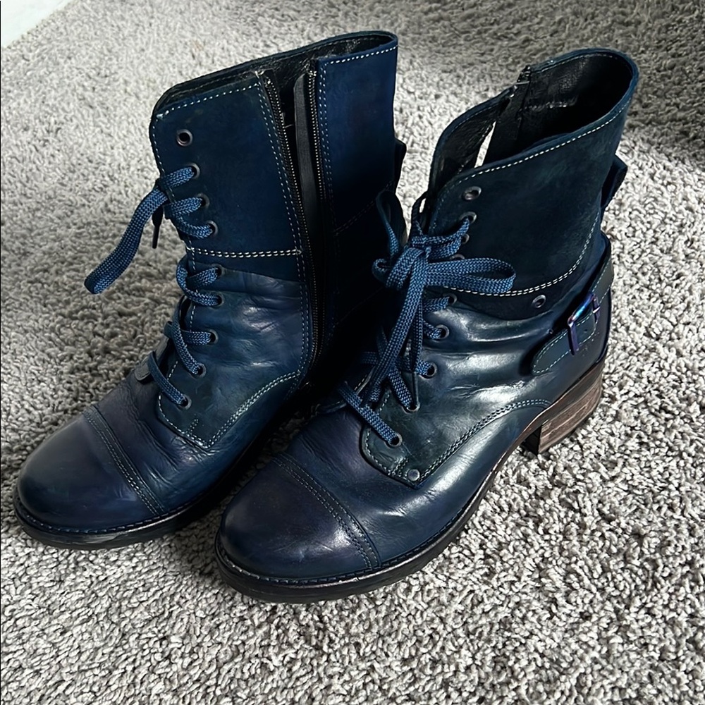Women's Taos Crave altered Blue Leather Boots, women’s 41/10